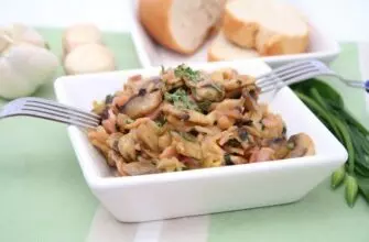 Салат с маринованными грибами: как приготовить быстро, вкусно и полезно?