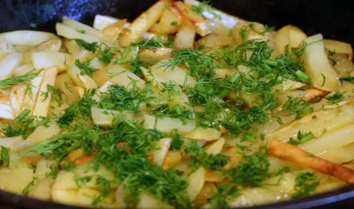 Жареная картошка с шампиньонами просто, быстро и вкусно