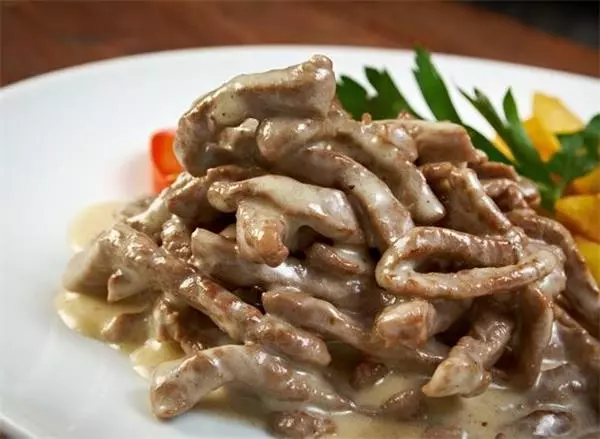 Бефстроганов из говядины с грибами – рецепт пикантного обеда